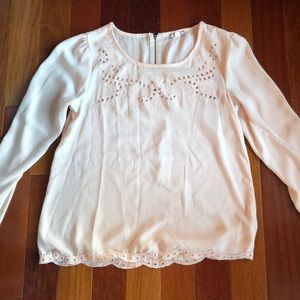 Blush pink eye shadow top!